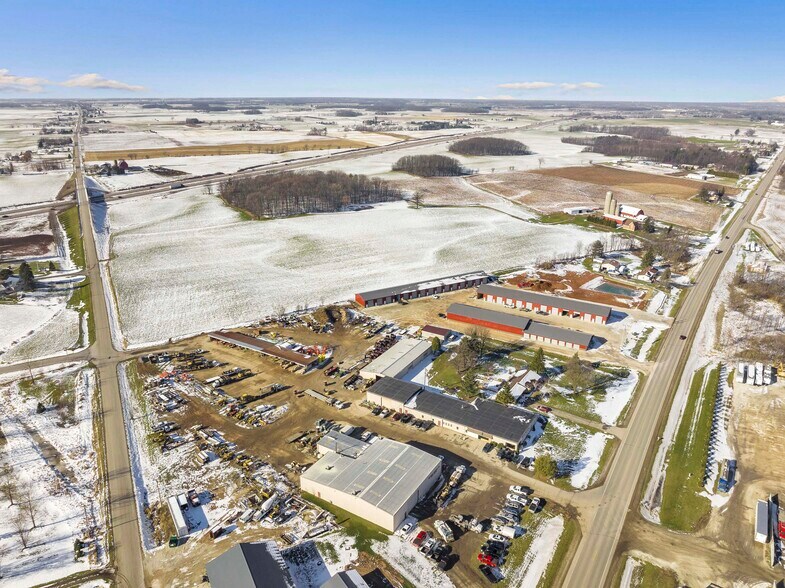 More Photos Of 5254 County Road R, Denmark Service For Lease