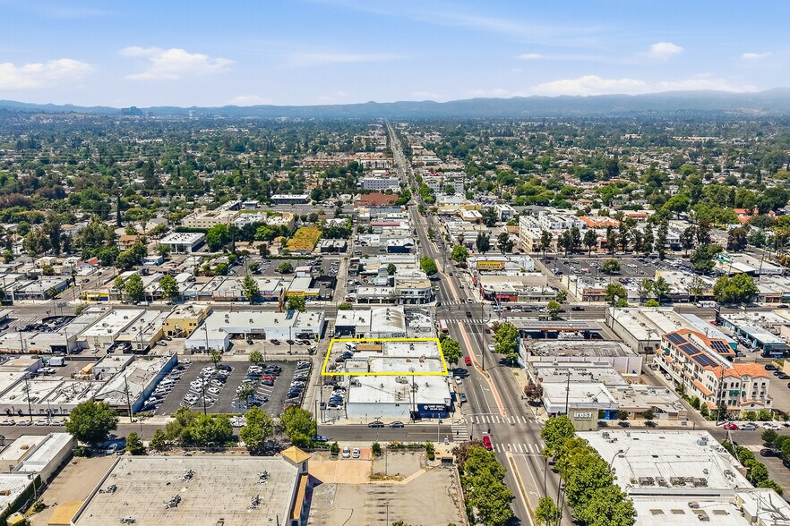 More Photos Of , Reseda General Retail For Sale
