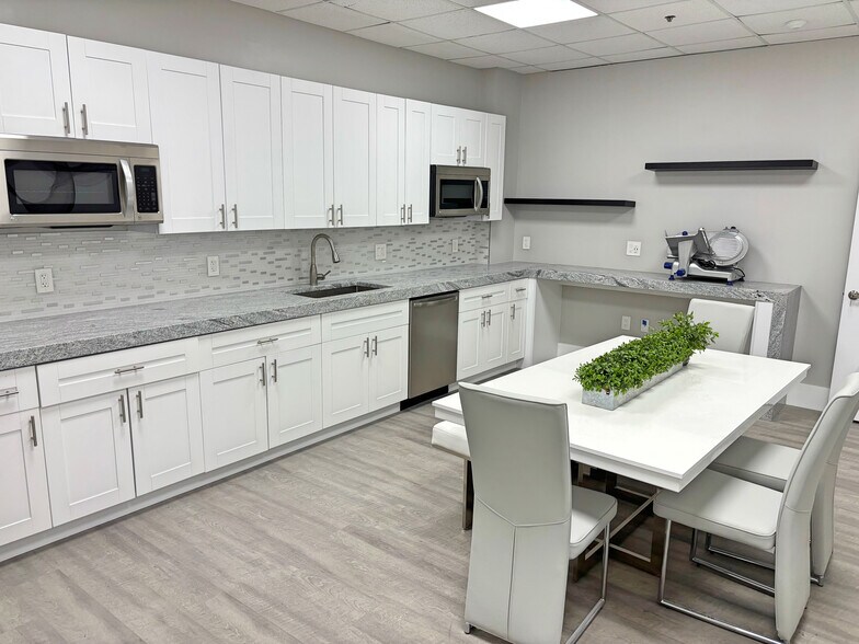 More Photos Of 901 Clint Moore Rd, Boca Raton Loft Creative Space For Sale