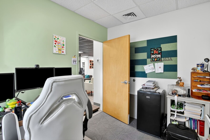 More Photos Of 363 New Britain Rd, Berlin Office For Sale