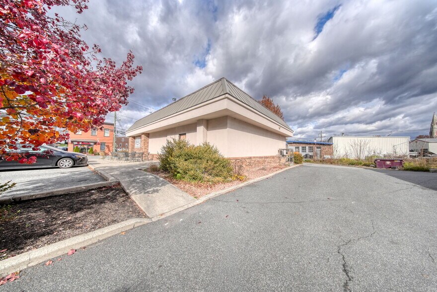 More Photos Of 151 Greenwich Ave, Goshen General Retail For Sale