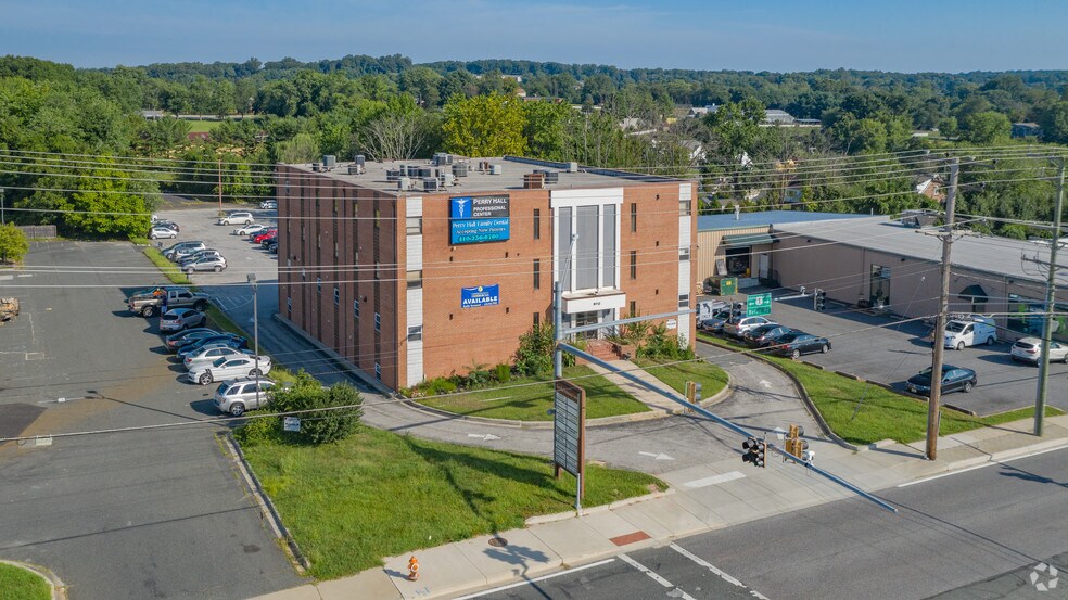 More Photos Of 9712 Belair Rd, Nottingham Medical For Lease