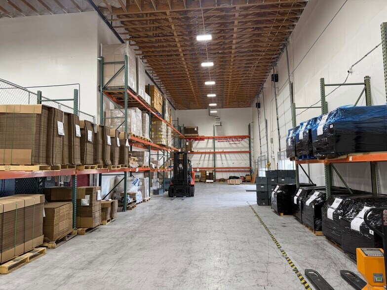 More Photos Of 2331 W Park Ave, Cedar City Distribution For Sale