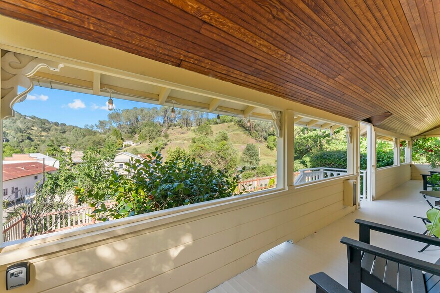 More Photos Of 14202 S State Highway 49, Amador City Hotel For Sale