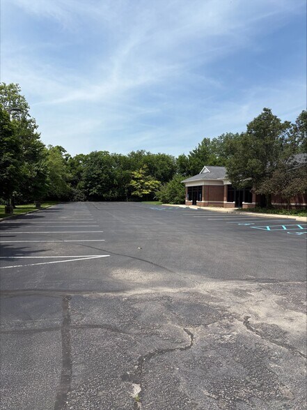 More Photos Of 100 Professional Ct, Lafayette Office For Lease