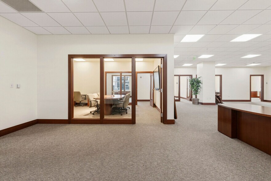 More Photos Of 180 N University Ave, Provo Office For Sale