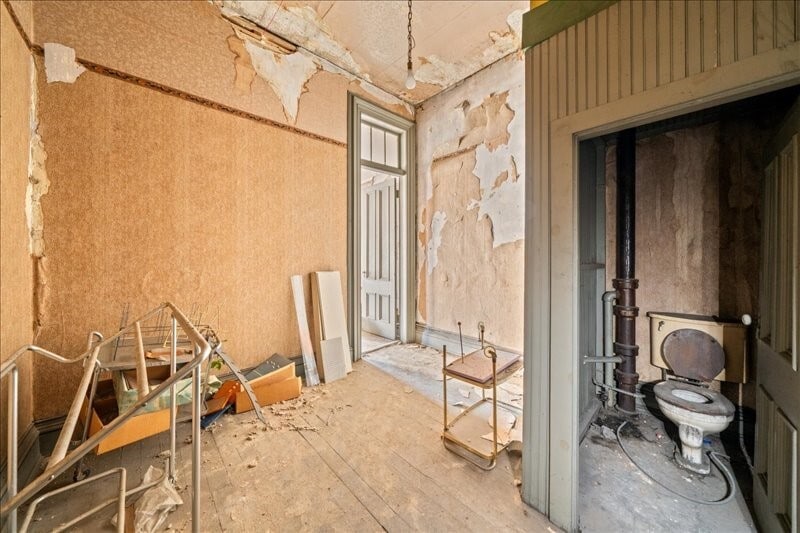 More Photos Of 41 Court St, Binghamton Storefront Retail Residential For Sale