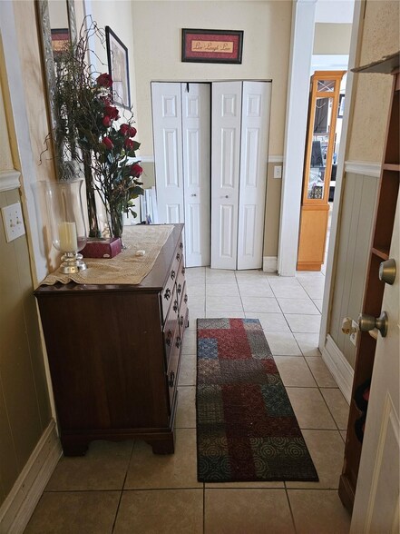 More Photos Of 106 E Tarpon Ave, Tarpon Springs Apartments For Sale