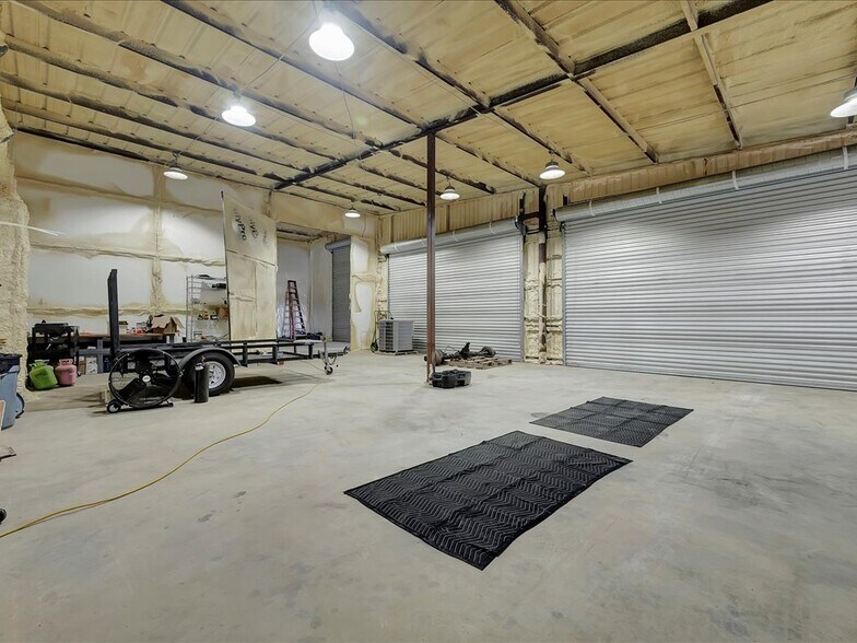 More Photos Of 9778 N US Highway 59, Nacogdoches Research And Development For Sale