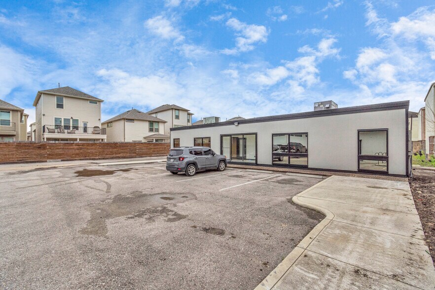 More Photos Of 8703 Meadowcroft Dr, Houston Medical For Lease