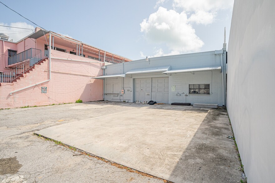More Photos Of 1520 Alton Rd, Miami Beach Loft Creative Space For Sale