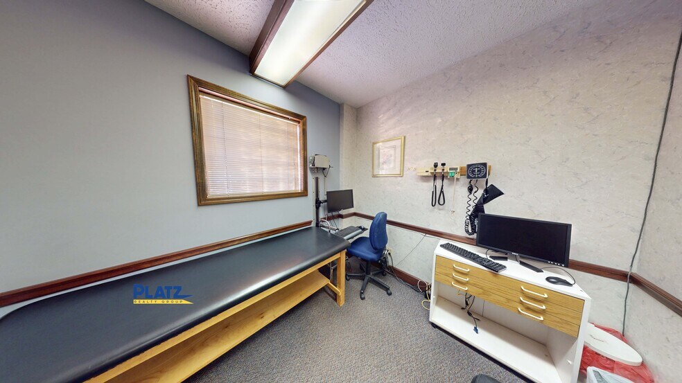 More Photos Of 1616 Covington St, Youngstown Medical For Sale