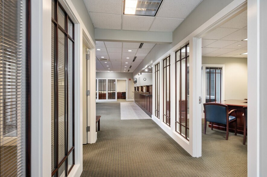 More Photos Of 580 E Main St, Norfolk Office For Lease