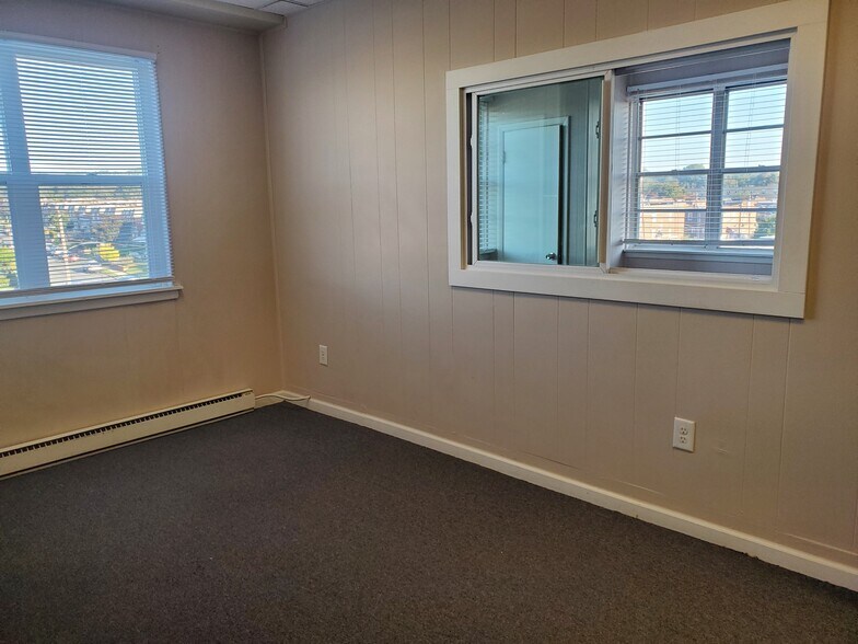 More Photos Of 8400 Bustleton Ave, Philadelphia Medical For Lease