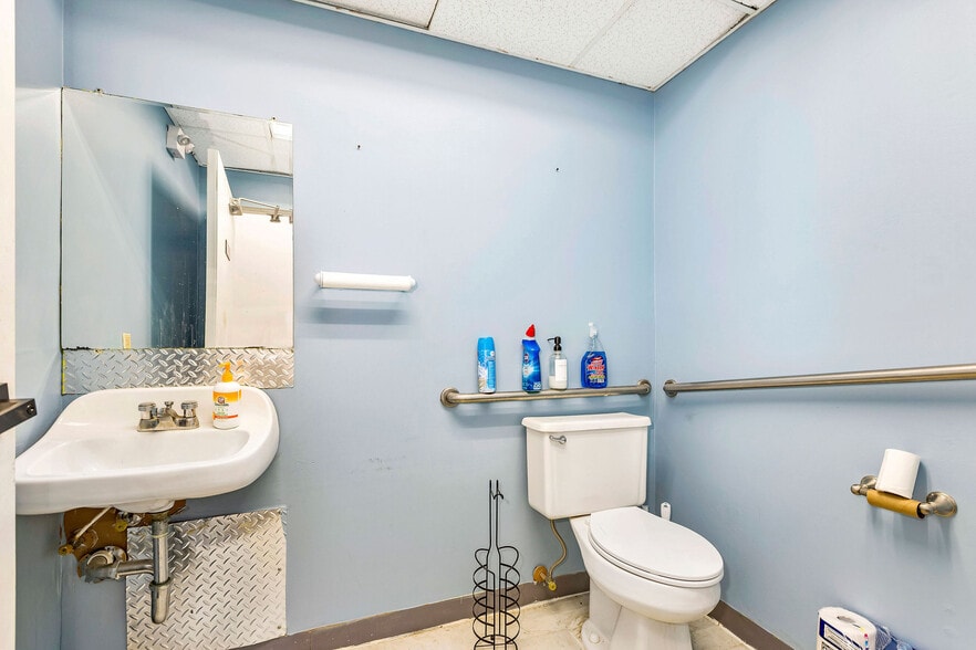 More Photos Of 2235 Bauer Rd, Batavia Unknown For Lease