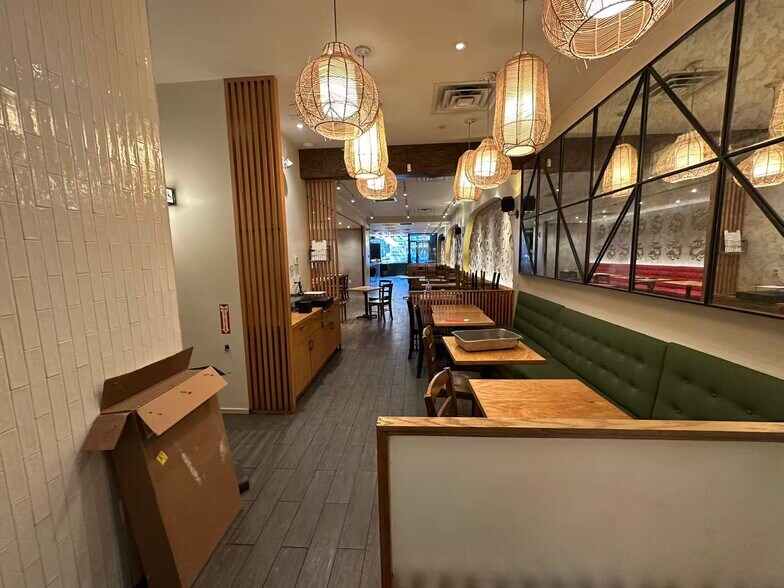More Photos Of 610-612 Ninth Ave, New York Storefront For Lease