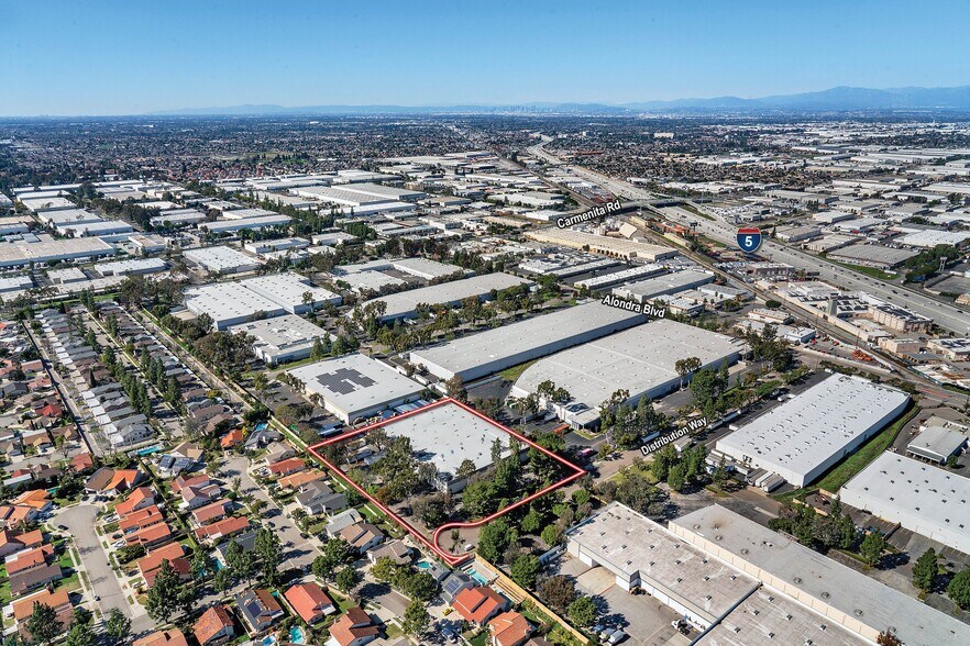 More Photos Of 16205 Distribution Way, Cerritos Manufacturing For Sale
