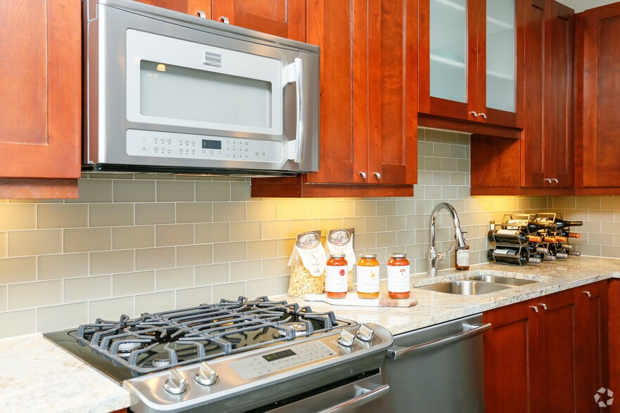 More Photos Of 2929 Weslayan St, Houston Apartments For Lease