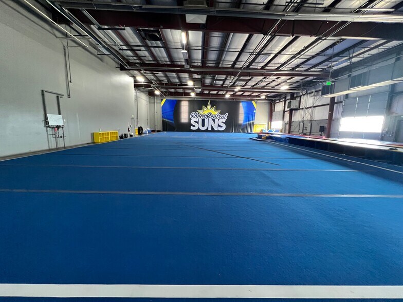 More Photos Of 3773 Monarch St, Frederick Warehouse For Lease