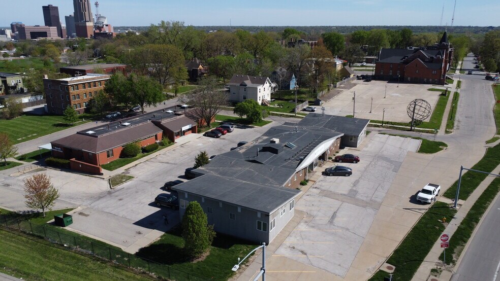 More Photos Of 945 19th St, Des Moines Medical For Sale