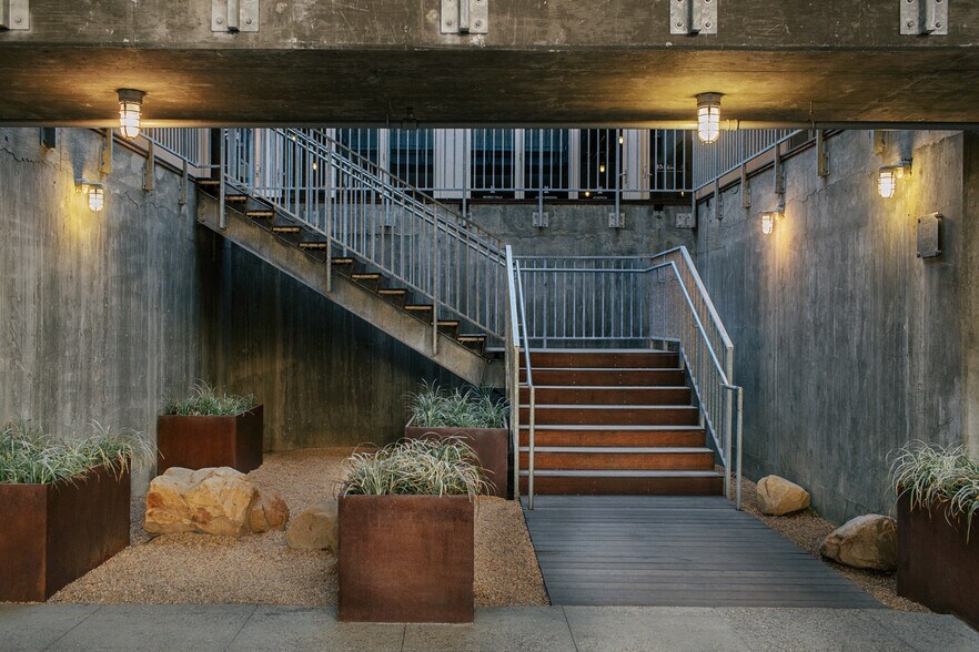 More Photos Of 116 E Yanonali St, Santa Barbara Office Residential For Lease