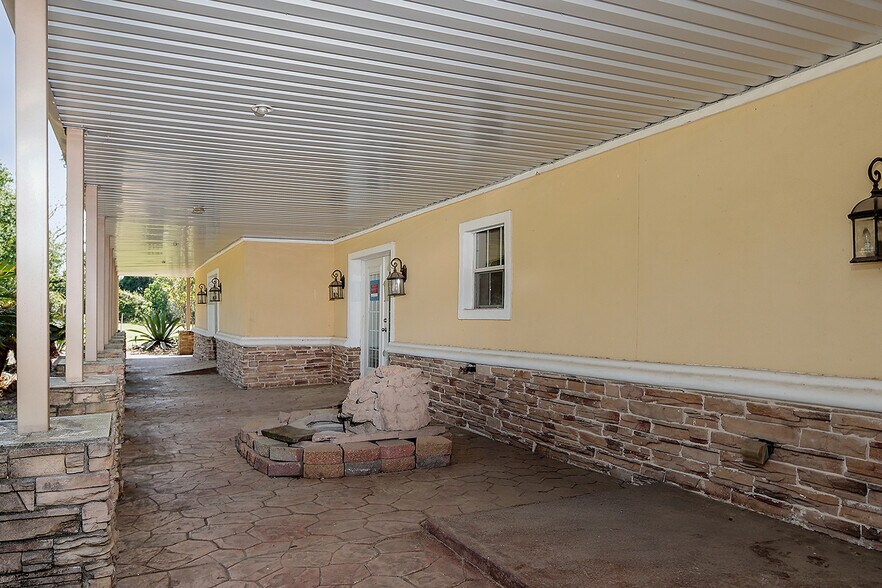 More Photos Of 1231 Pruitt Rd, Spring Office Residential For Sale