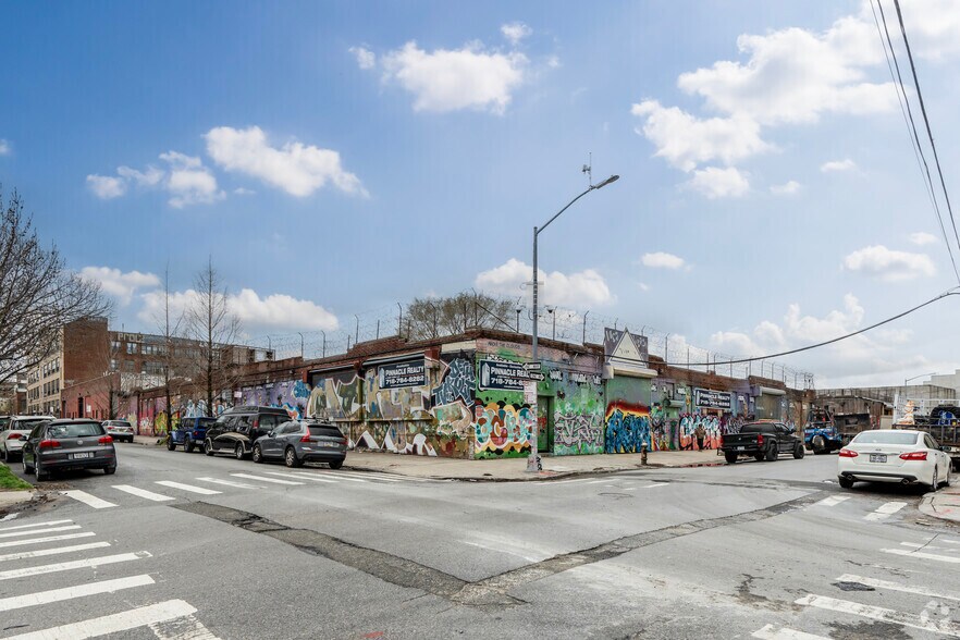 More Photos Of 71 White St, Brooklyn Warehouse For Lease