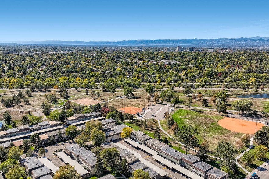 More Photos Of 1095 S Monaco Pky, Denver Office For Lease