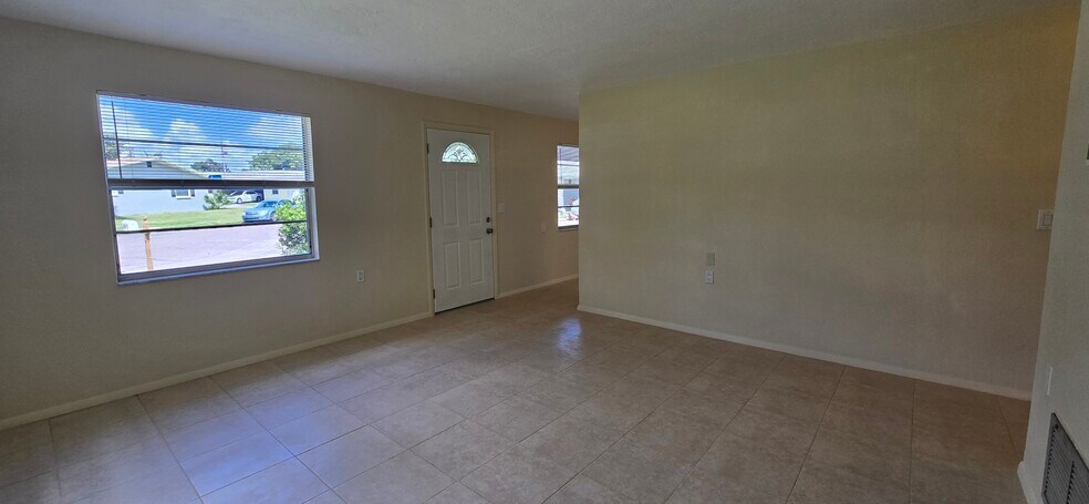 More Photos Of 3404 Dahlia Pl, Largo Apartments For Sale