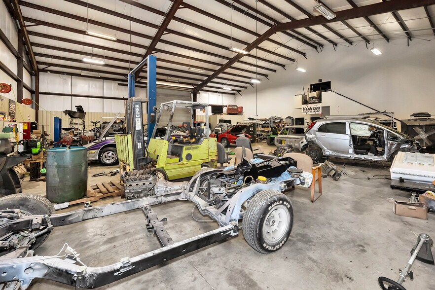 More Photos Of 6594 Old Railroad Bed Rd, Toney Manufacturing For Lease