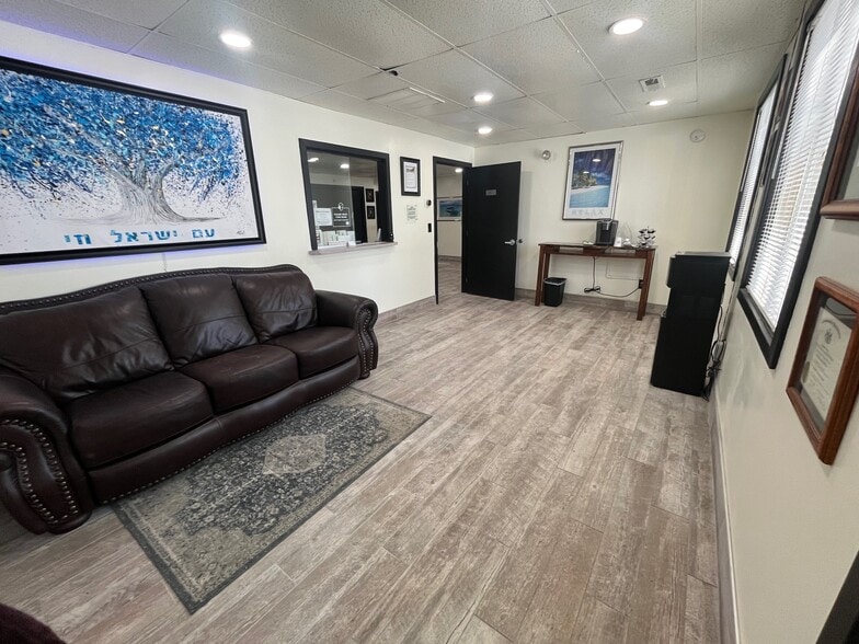 More Photos Of 750 Route 73 S, Marlton Medical For Sale