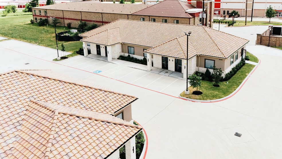 More Photos Of 8525 N Sam Houston Pky E, Humble Office For Sale