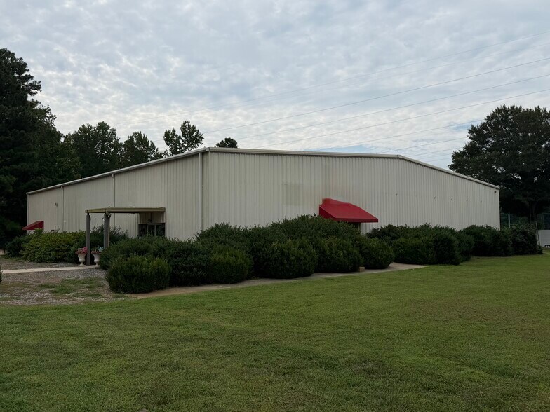 Primary Photo Of 3168 Hands Mill Hwy, York Specialty For Lease