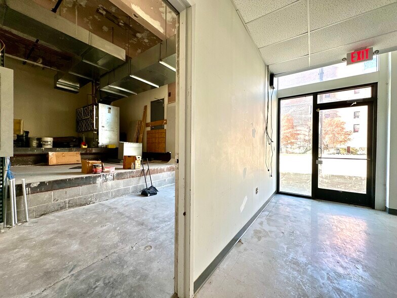 More Photos Of 1136 Washington Ave, Saint Louis Health Club For Lease