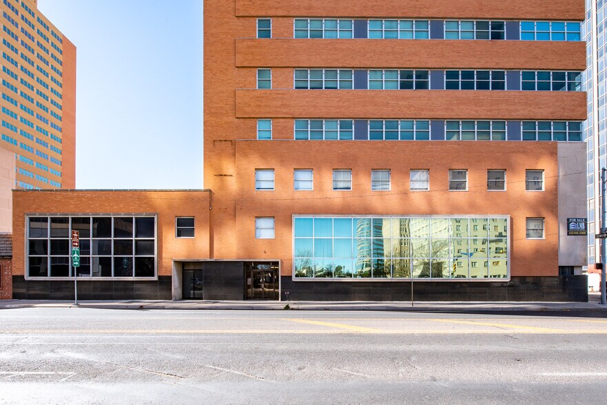 More Photos Of 401 W Texas Ave, Midland Office For Lease