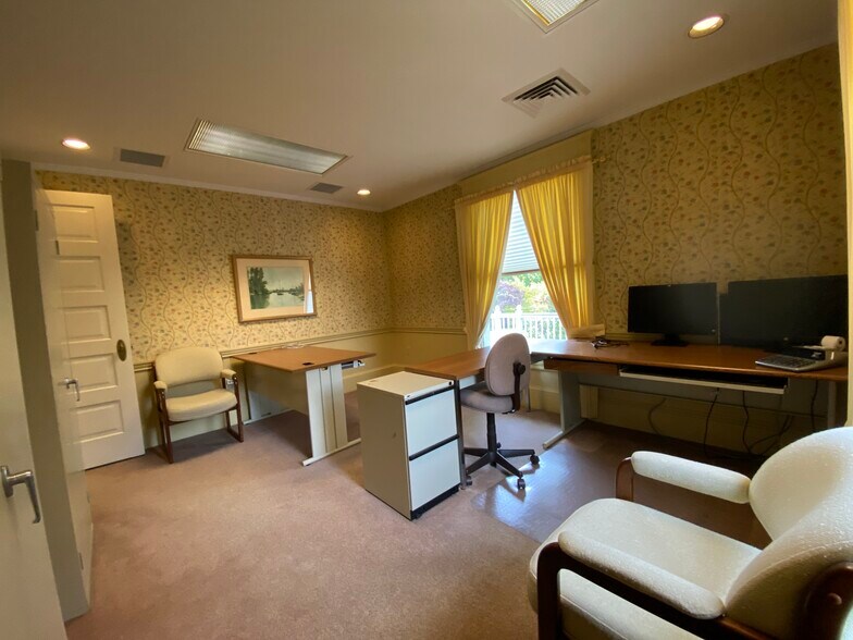 More Photos Of 505 N Market St, Wooster Office For Lease