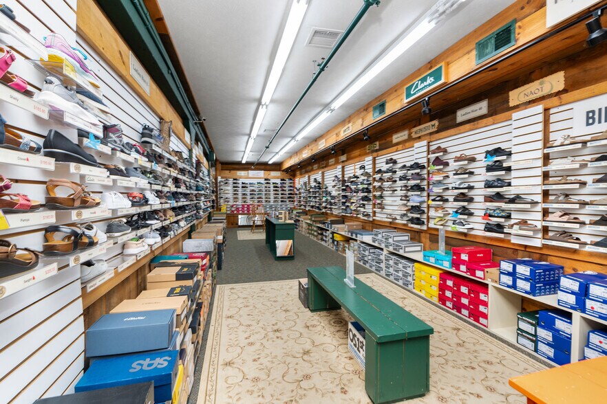 More Photos Of 50 Middlebrook Ave, Staunton Storefront For Sale