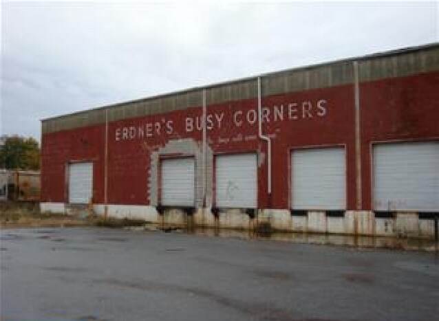 More Photos Of 27 Hubbell Ave, Salem Manufacturing For Sale