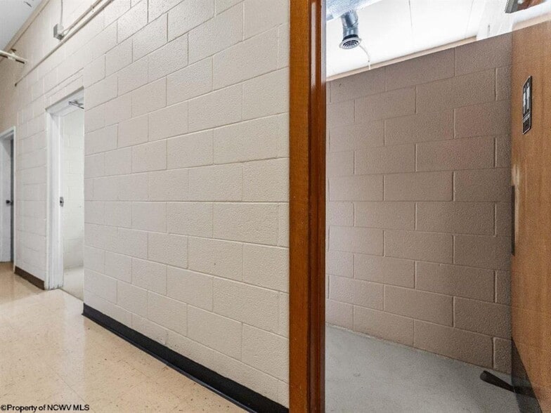 More Photos Of 1433 Dorsey Ave, Morgantown Schools For Lease