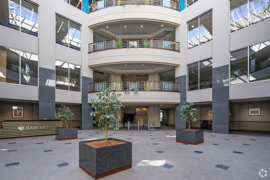 More Photos Of 101-103 Knightsbridge Dr, Hamilton Office For Lease