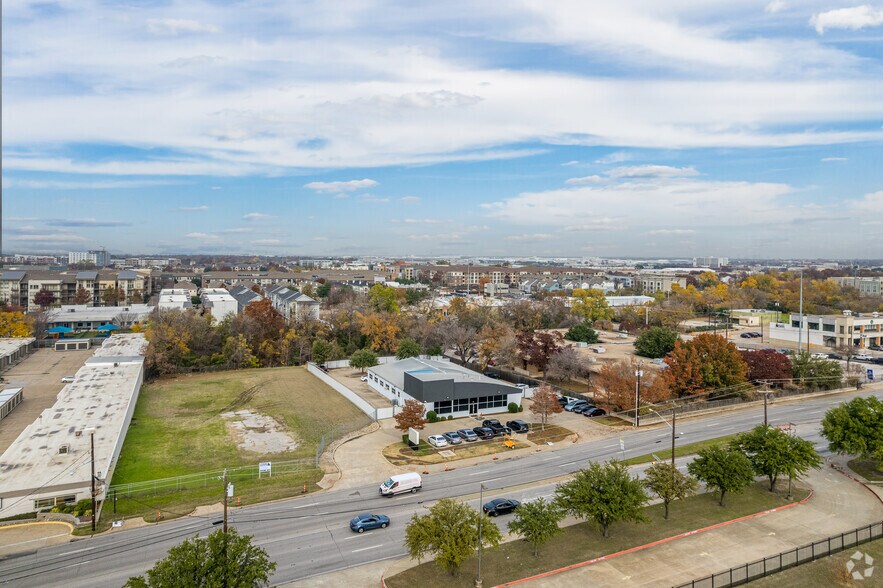 More Photos Of 2419 Inwood Rd, Dallas Light Distribution For Lease