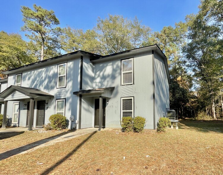 More Photos Of 5848 Aftonshire St, Fayetteville Apartments For Sale