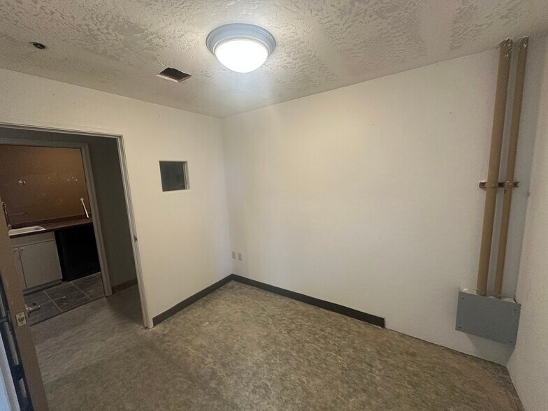 More Photos Of 16622 E Avenue of the Fountains, Fountain Hills Office For Sale