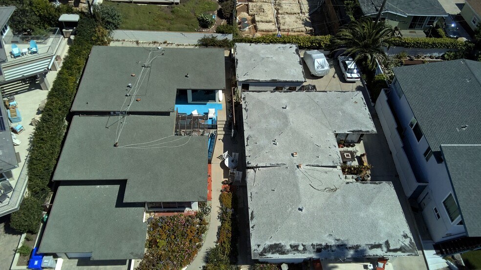 More Photos Of 4933 Ocean Blvd, San Diego Multifamily For Sale