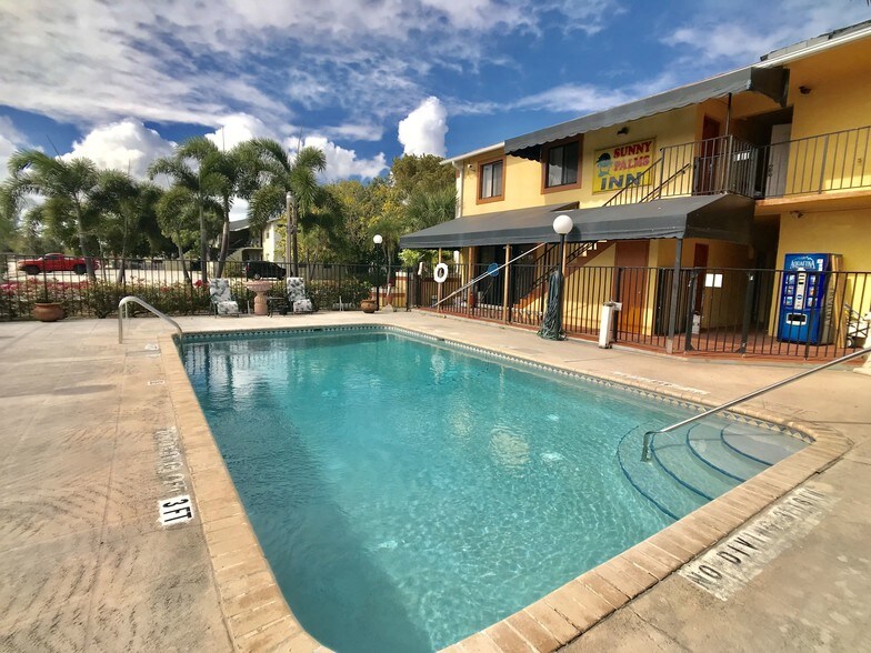 More Photos Of 1700 S Federal Hwy, Lake Worth Hotel For Sale