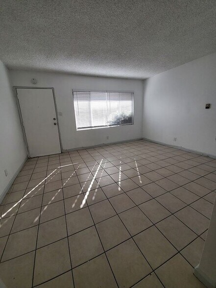 More Photos Of 1775 Locust Ave, Long Beach Apartments For Sale