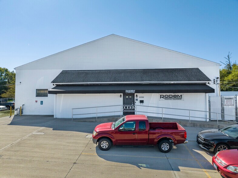 More Photos Of 5095 Crookshank Rd, Cincinnati Light Manufacturing For Sale