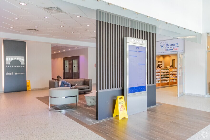 More Photos Of 520 Ellesmere Rd, Toronto Medical For Lease