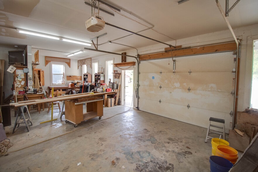 More Photos Of 309 N Market St, Grafton General Retail For Sale