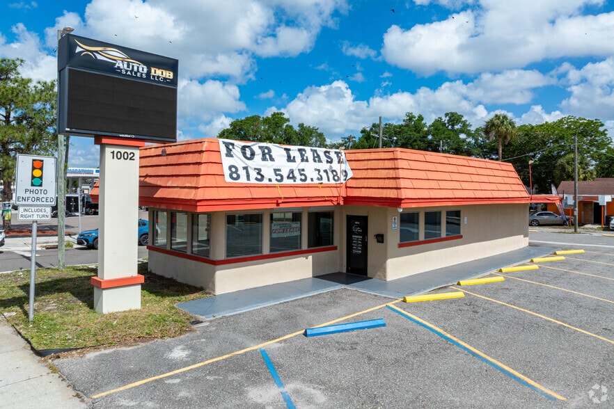 More Photos Of 1002 E Hillsborough Ave, Tampa Storefront For Lease
